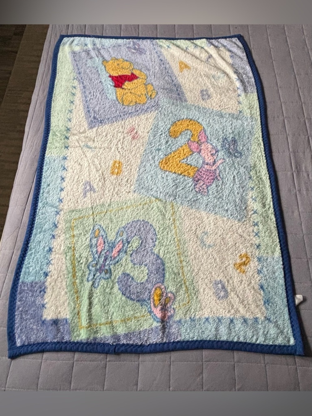 Vintage crown crafts Winnie the Pooh & piglet ABC blanket